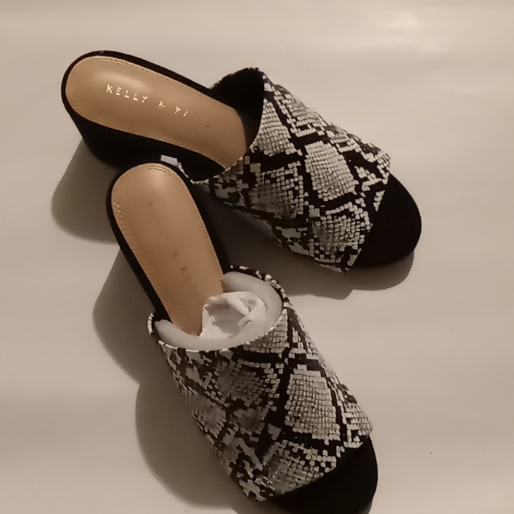Kelly & Katie sandals size 8 - Picture 1 of 6